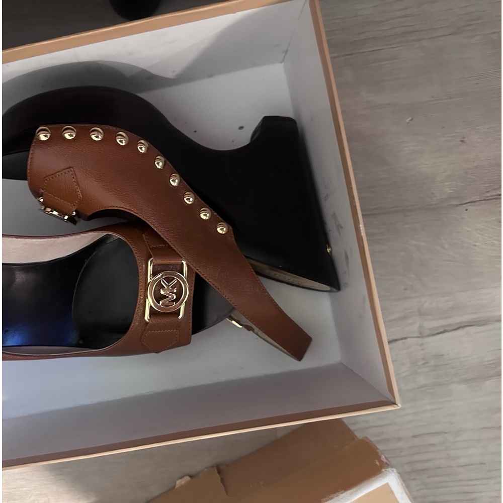 Mk heels